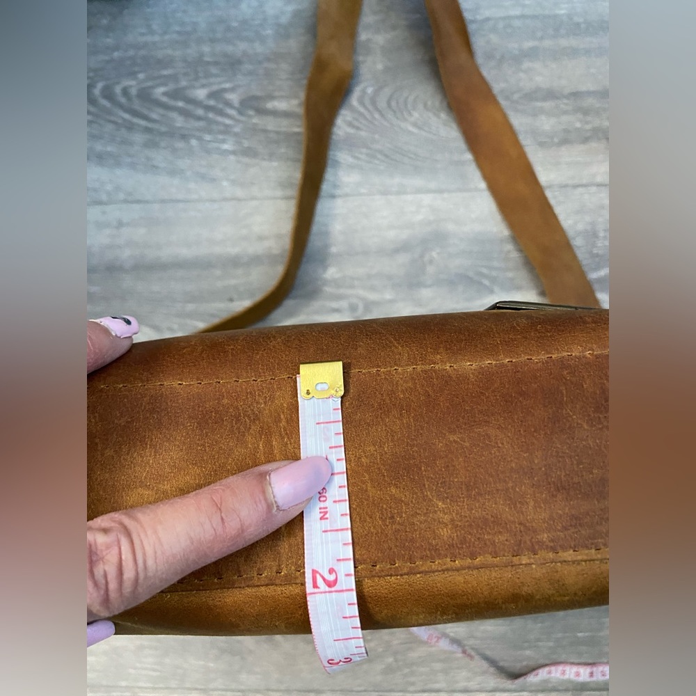 YAYAS Leather Messenger Bag- Vintage Crossbody Laptop IPad Handmade Bag - Picture 11 of 16